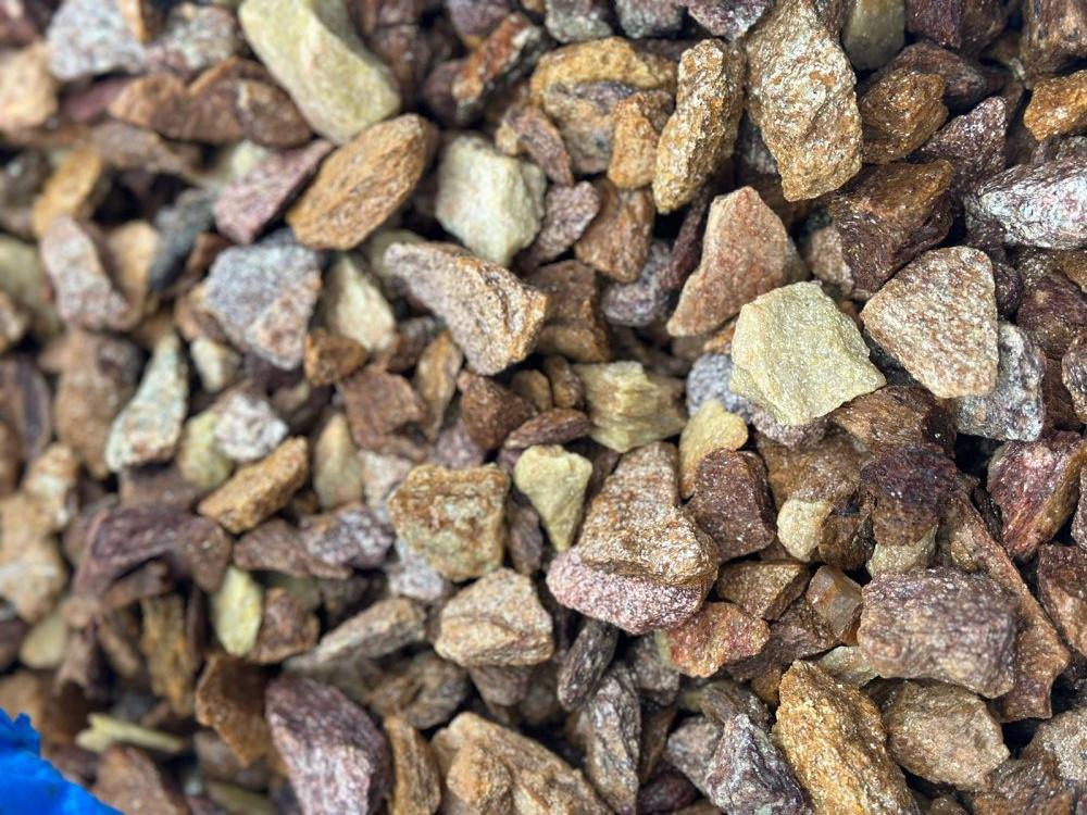 Златолит персиковый декоративная каменная крошка купить в Пласте