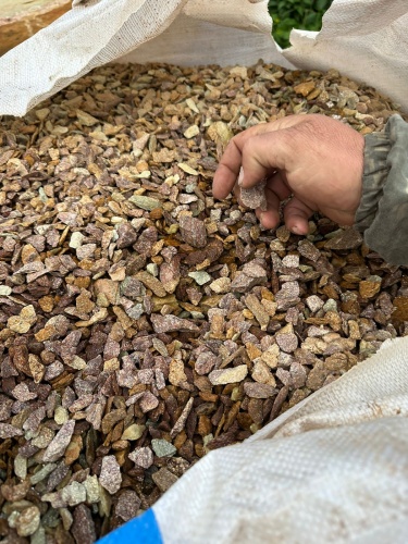 Златолит персиковый декоративная каменная крошка купить в Пласте