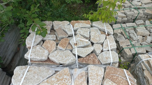 Гранитный плитняк галтованный для парковки купить в Пласте