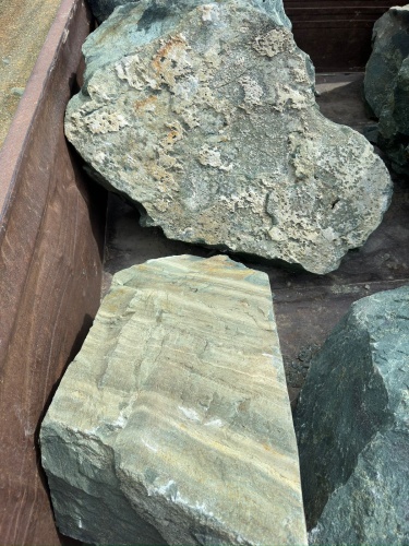 Ландшафтные глыбы зелёные 200-500 килограмм купить в Пласте