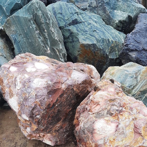 Ландшафтные глыбы красно-фиолетовые 200-1000 килограмм купить в Пласте