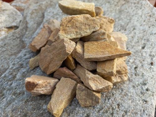 Златолит жёлтый декоративная каменная крошка купить в Пласте