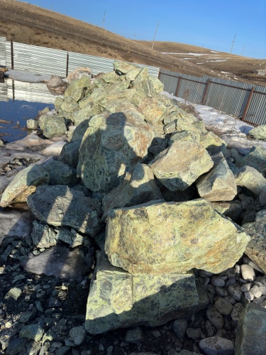 Камни для ландшафтного дизайна зелёные 10-60 килограмм купить в Пласте