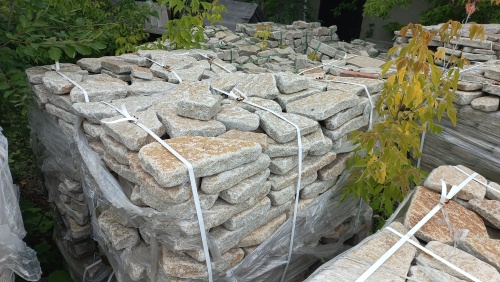 Гранитный плитняк галтованный для парковки купить в Пласте