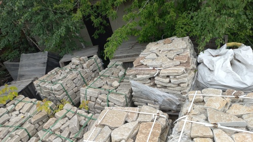 Гранитный плитняк галтованный для парковки купить в Пласте