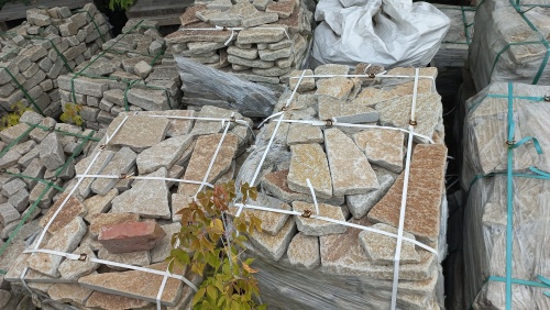 Гранитный плитняк галтованный для парковки купить в Пласте