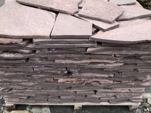 Плитняк лемезит бордовый для облицовки цоколя 20-25 мм  купить в Пласте