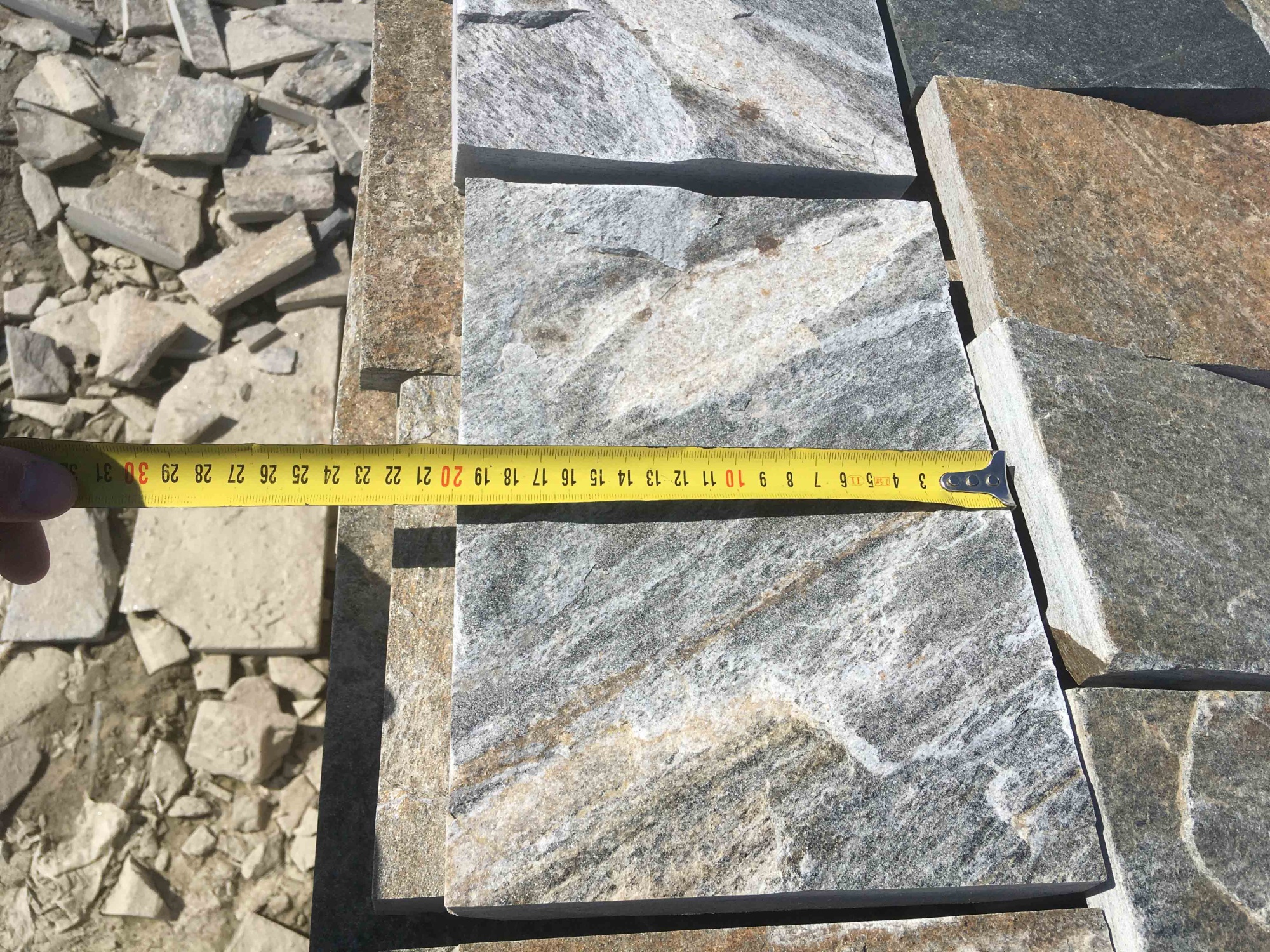 Плитка пилёная златолит Уральский для цоколя, отмостки купить в Пласте